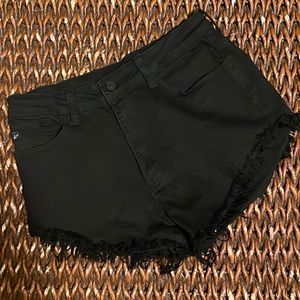 Ja can like new!  Super cute. Black short shorts 14 “ rise in back. 10 in front